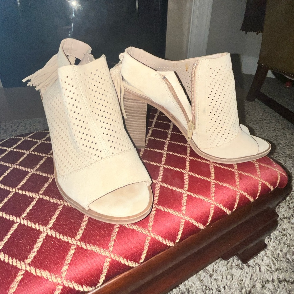 Chic Cream Peep-Toe Suede Heels